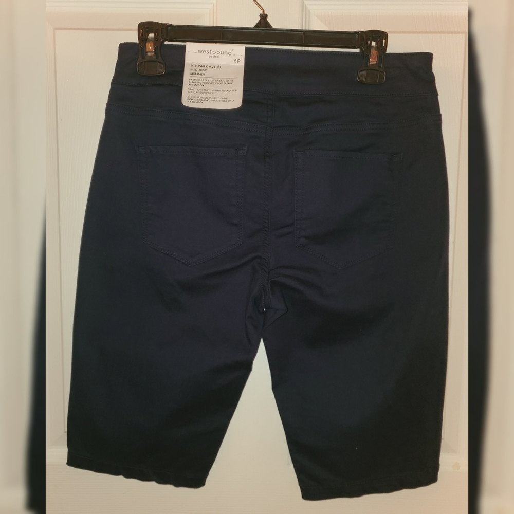 2 pcs Westbound women's short - Picture 2 of 6